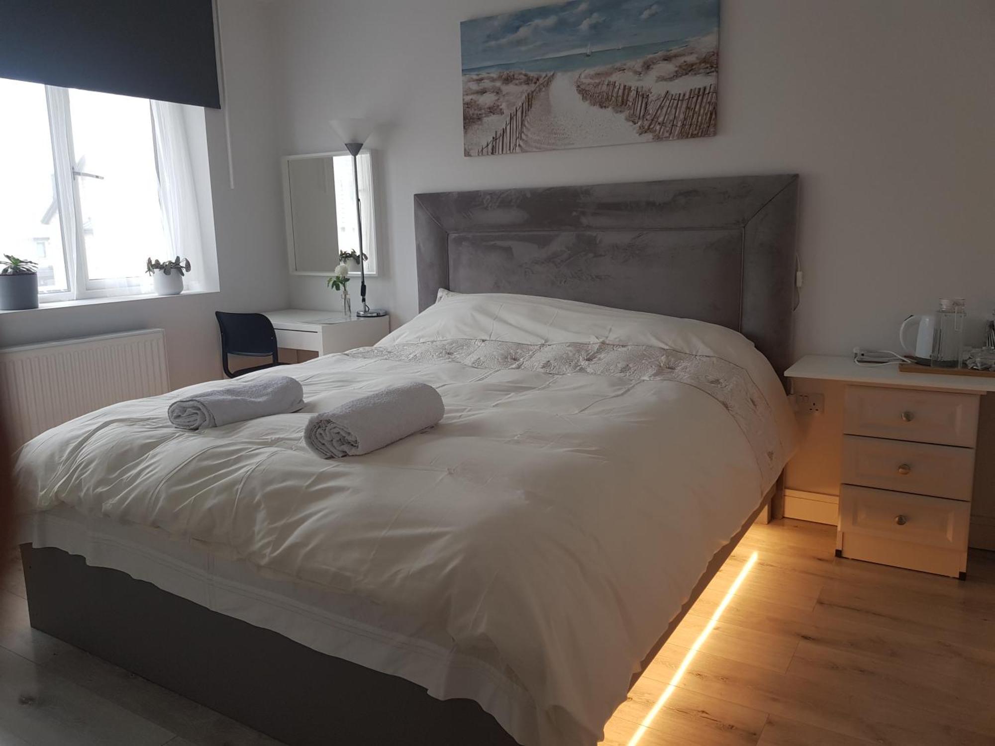 Barnoaks House - Private Room Ensuite Bathroom Homestay Дъблин Екстериор снимка