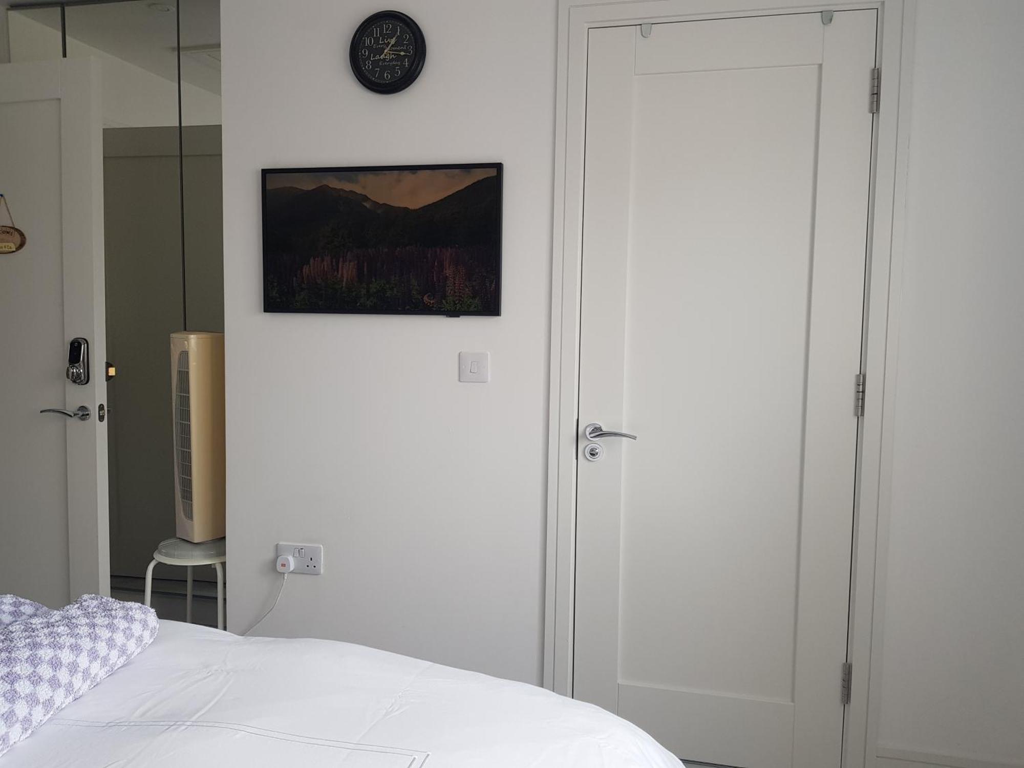 Barnoaks House - Private Room Ensuite Bathroom Homestay Дъблин Екстериор снимка