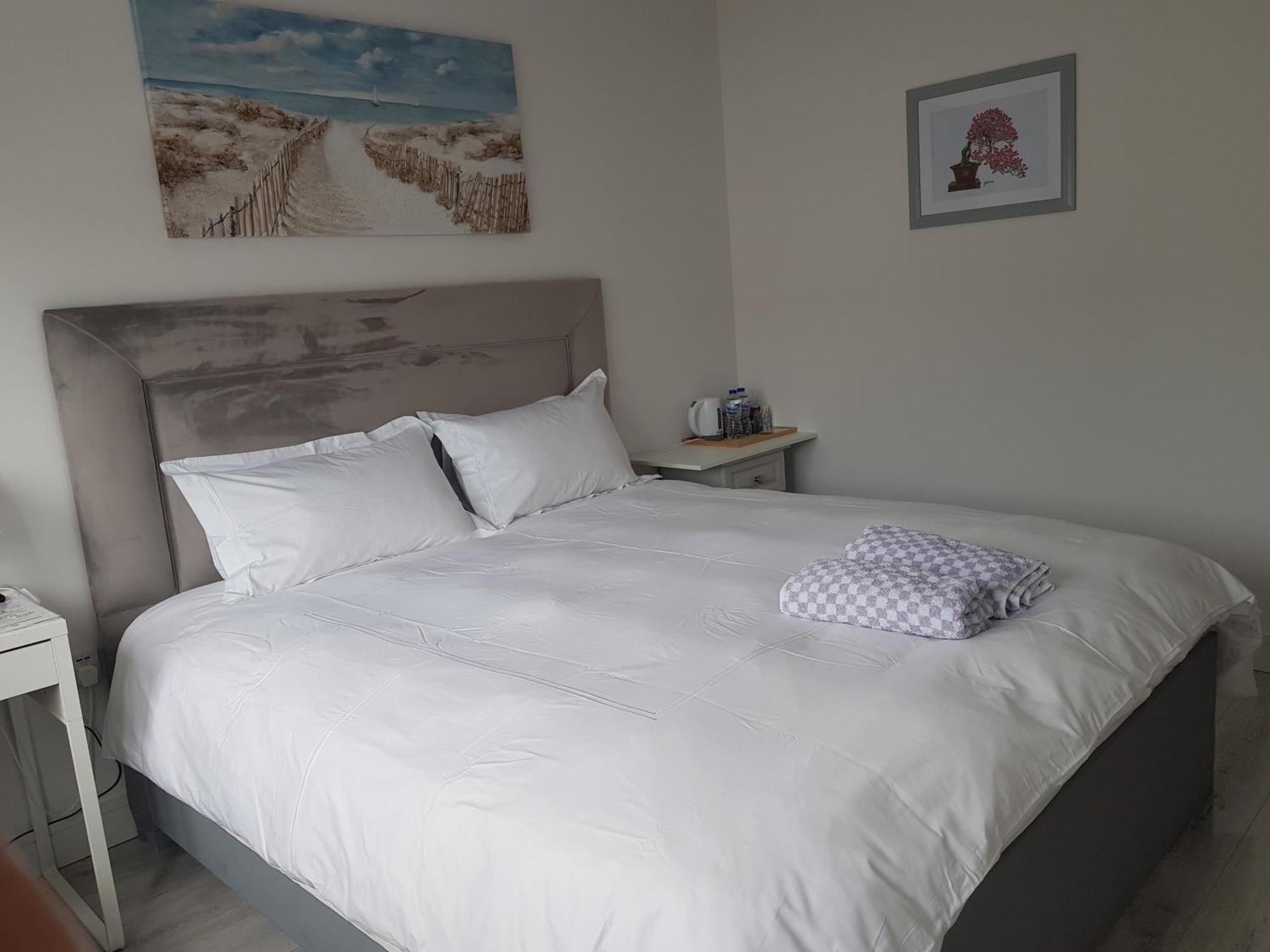 Barnoaks House - Private Room Ensuite Bathroom Homestay Дъблин Екстериор снимка